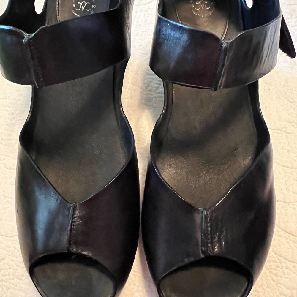 Black peep toe wedges